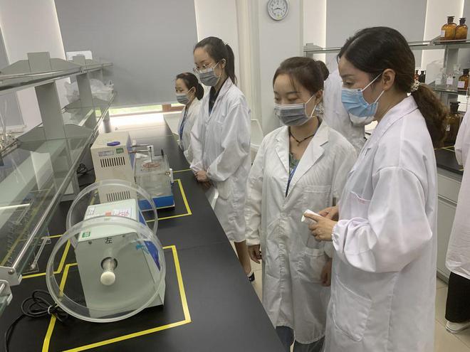 新征程奮進者|從基層實驗員到藥企掌舵人,她與企業(yè)同發(fā)展